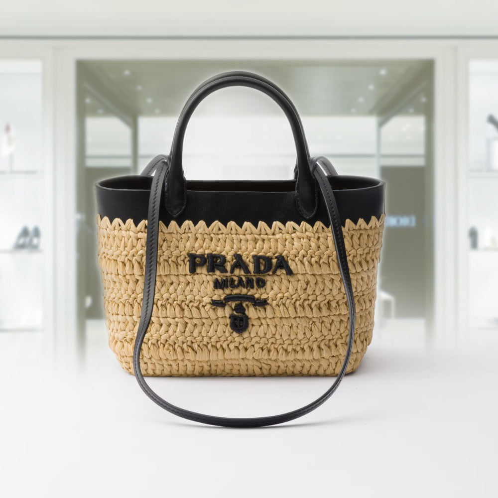 PRADA直営店より ミニ クロシェ レザー トートバッグ PRADA ミニクロシェxレザー トートバッグ