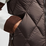 AROLA HOODED ダイヤモンドキルト ダウンジレ